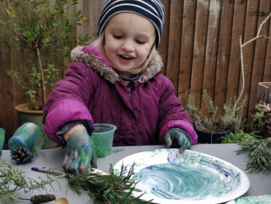 winter-nature-paint-brush-with-child