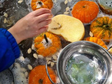 pumpkin-washing